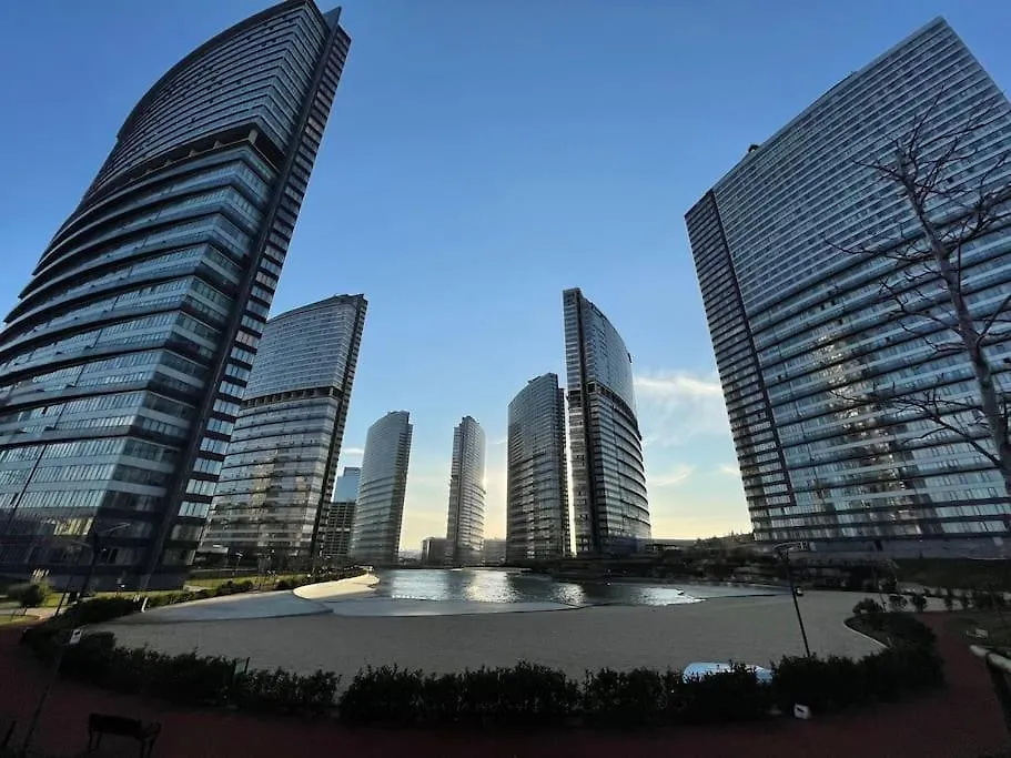 Апартаменты Kozapark 1 Bedroom Lux Apart W/Lake View &Swimming Pool Стамбул