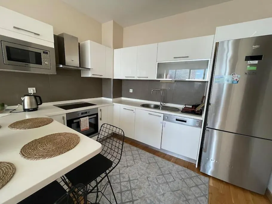 Апартаменты Kozapark 1 Bedroom Lux Apart W/Lake View &Swimming Pool Стамбул